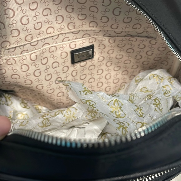 Guess backpack - Picture 2 of 5